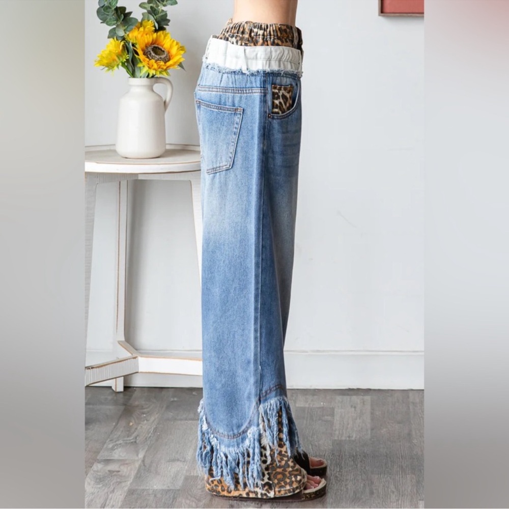 NWOT Double Waist Frayed Hem Jeans with Leopard Detail Oli & Hali Denim - Picture 14 of 16